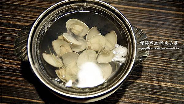 【食記/新北市】有看過會牽絲的起司生蠔嗎??♪♪燒肉眾-日式精緻炭火燒肉♪♪ 【食記/新北市】有看過會牽絲的起司生蠔嗎??♪♪燒肉眾-日式精緻炭火燒肉♪♪