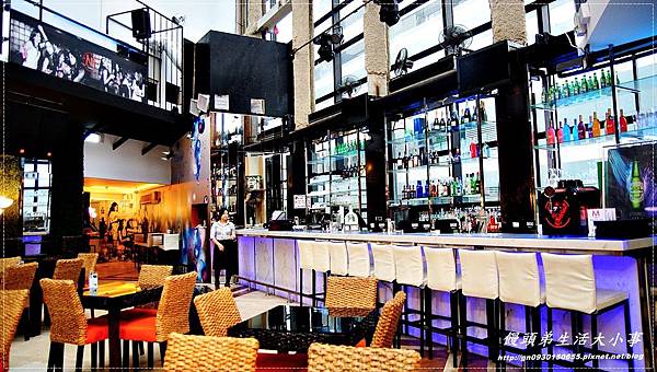 【食記/台北市】玻璃屋~讓你有接近天空的機會♪♪Roof M Cafe♪♪ 【食記/台北市】玻璃屋~讓你有接近天空的機會♪♪Roof M Cafe♪♪