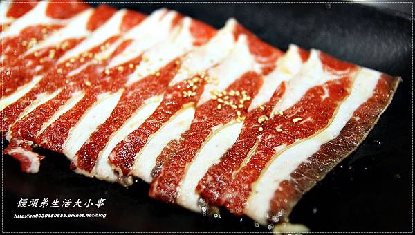 【食記/新北市】三個愛好燒肉的年輕人創開的日式燒烤♪♪九龍炭火燒肉海鮮火鍋♪♪ 【食記/新北市】三個愛好燒肉的年輕人創開的日式燒烤♪♪九龍炭火燒肉海鮮火鍋♪♪