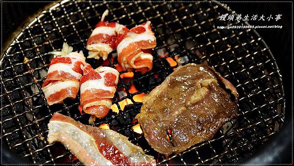 【食記/新北市】三個愛好燒肉的年輕人創開的日式燒烤♪♪九龍炭火燒肉海鮮火鍋♪♪ 【食記/新北市】三個愛好燒肉的年輕人創開的日式燒烤♪♪九龍炭火燒肉海鮮火鍋♪♪