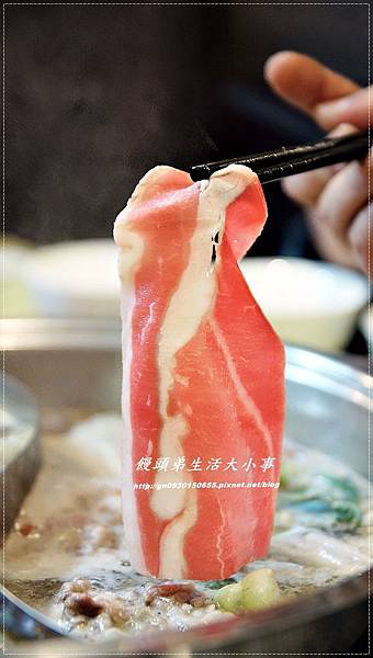 【食記/台南】採用60種以上中藥食材熬煮的頭底♪♪天寶月蒙古麻辣鍋♪♪【林森店】 【食記/台南】採用60種以上中藥食材熬煮的頭底♪♪天寶月蒙古麻辣鍋♪♪【林森店】