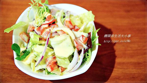 【食記/新北市】隱藏小巷弄裡,超犯規的蛋汁PIZZA♪♪Brothers異國料理♪♪ 【食記/新北市】隱藏小巷弄裡,超犯規的蛋汁PIZZA♪♪Brothers異國料理♪♪