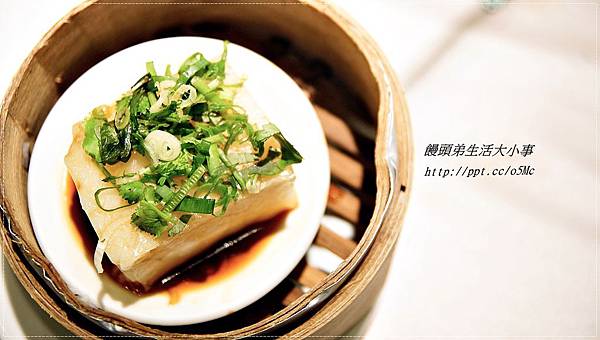 【食記/台北市】秋令進補,吃這超大塊的排翅就準沒錯♪♪橋園♪♪ 【食記/台北市】秋令進補,吃這超大塊的排翅就準沒錯♪♪橋園♪♪