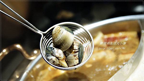 【食記/新北市】捷運美食~CP值極高,多達80種新鮮精緻的菜色食材♪♪文岩文岩燒蜀辣鴛鴦 【食記/新北市】捷運美食~CP值極高,多達80種新鮮精緻的菜色食材♪♪文岩文岩燒蜀辣鴛鴦