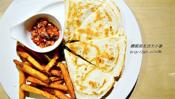 【食記/新北市】捷運美食~來倉庫裡尋找自己的角落,享受極品美食♪♪Warehouse NO.46♪♪ 【食記/新北市】捷運美食~來倉庫裡尋找自己的角落,享受極品美食♪♪Warehouse NO.46♪♪