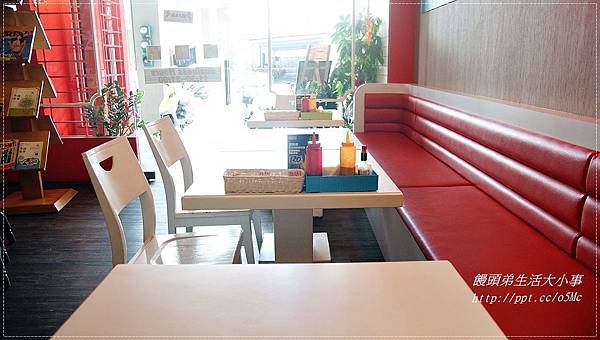 【食記/宜蘭】跟超人們一起吶喊吃漢堡堡♪♪The Dating Burger 羅東超人店♪♪ 【食記/宜蘭】跟超人們一起吶喊吃漢堡堡♪♪The Dating Burger 羅東超人店♪♪