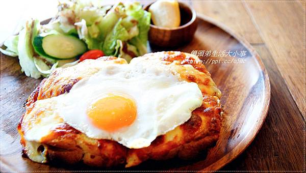 【食記/新北市】捷運美食~有吃過吐司先生上面加顆半熟蛋嗎?♪貓的美味之夢♪ 【食記/新北市】捷運美食~有吃過吐司先生上面加顆半熟蛋嗎?♪貓的美味之夢♪