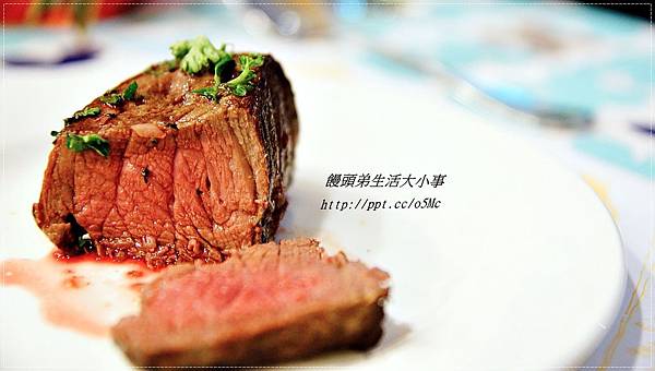 【食記/花蓮】就是要如此厚待妳,美國超厚切牛排♪♪莎莉Sarlee's♪♪ 【食記/花蓮】就是要如此厚待妳,美國超厚切牛排♪♪莎莉Sarlee's♪♪