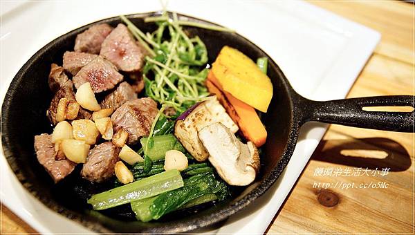 【食記/新北市】顛覆一般人對鐵板料理的想像♪♪Bravo3 三采新鐵板料理♪♪ 【食記/新北市】顛覆一般人對鐵板料理的想像♪♪Bravo3 三采新鐵板料理♪♪