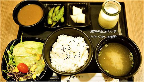 【食記/新北市】創意新菜單,義式松阪豬♪♪源之屋和風創作蓋飯.定食♪♪ 【食記/新北市】創意新菜單,義式松阪豬♪♪源之屋和風創作蓋飯.定食♪♪