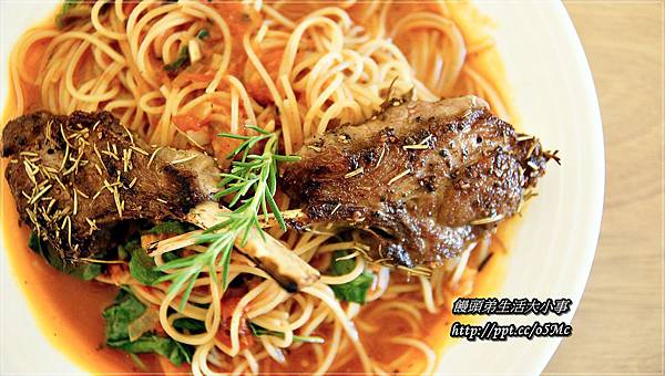 【食記/台北市】捷運美食~超豪華海鮮披薩♪♪上菜囉 Viva la fete法式餐廳♪♪ 【食記/台北市】捷運美食~超豪華海鮮披薩♪♪上菜囉 Viva la fete法式餐廳♪♪