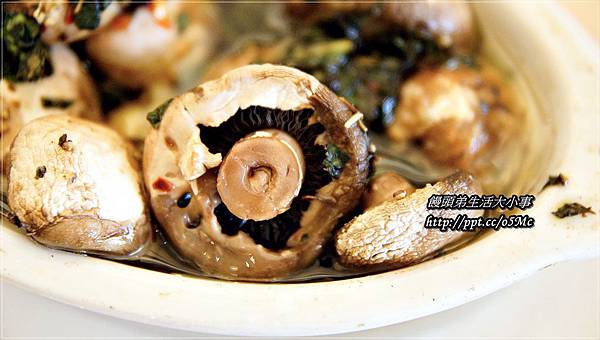 【食記/台北市】捷運美食~超豪華海鮮披薩♪♪上菜囉 Viva la fete法式餐廳♪♪ 【食記/台北市】捷運美食~超豪華海鮮披薩♪♪上菜囉 Viva la fete法式餐廳♪♪