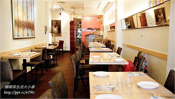 【食記/台北市】捷運美食~超豪華海鮮披薩♪♪上菜囉 Viva la fete法式餐廳♪♪ 【食記/台北市】捷運美食~超豪華海鮮披薩♪♪上菜囉 Viva la fete法式餐廳♪♪