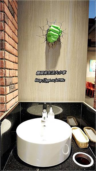 【食記/台北市】捷運美食~跟超級英雄來吃火鍋吧♪♪石頭公‧石頭火鍋♪♪ 【食記/台北市】捷運美食~跟超級英雄來吃火鍋吧♪♪石頭公‧石頭火鍋♪♪