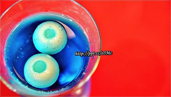 【食記/台北市】捷運美食~超驚悚藍色眼珠,你敢吃下肚嗎?♪♪Joe Black♪♪ 【食記/台北市】捷運美食~超驚悚藍色眼珠,你敢吃下肚嗎?♪♪Joe Black♪♪