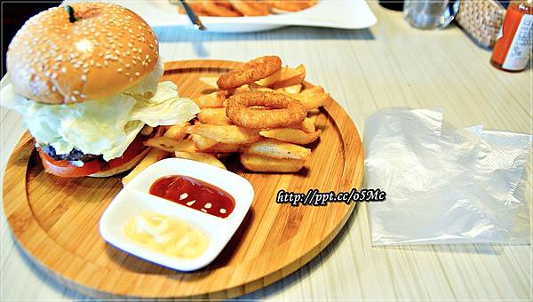 【食記/台北市】捷運美食~五分埔輕食,下午茶首選餐廳♪♪斯巴達義式廚房Sparta cafe♪♪ 【食記/台北市】捷運美食~五分埔輕食,下午茶首選餐廳♪♪斯巴達義式廚房Sparta cafe♪♪