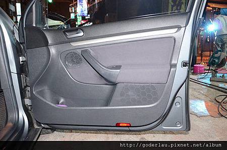 9GGxBlUnH3iR5TA7ev1t.w.jpg 9GGxBlUnH3iR5TA7ev1t.w.jpg