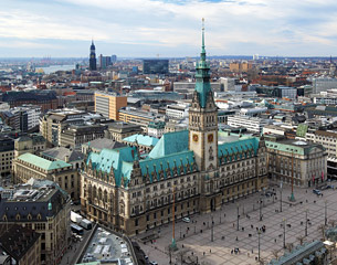 Hamburg_AY_v1_o2_305x240_tcm266-686208 Hamburg_AY_v1_o2_305x240_tcm266-686208