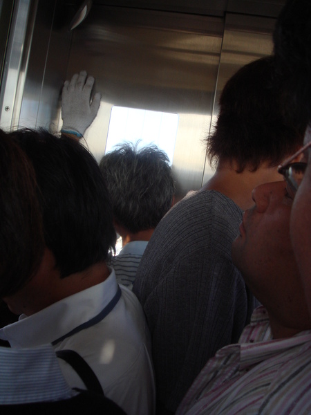 電梯肉餅1.JPG