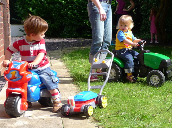 whatrulookingat.JPG whatrulookingat.JPG