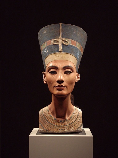 nefertiti2.JPG nefertiti2.JPG