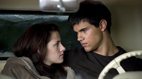 New_Moon_Bella_Jacob-thumb-550x306-20838.jpg New_Moon_Bella_Jacob-thumb-550x306-20838.jpg