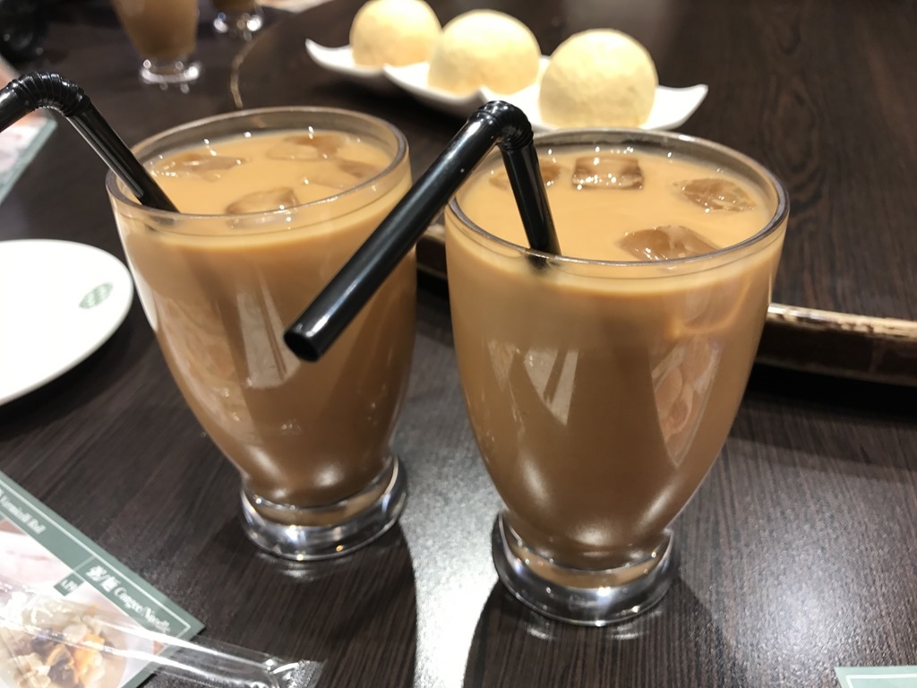 鸳鸯奶茶 饮品与甜汤类第一推荐的当然就是经典的鸳鸯奶茶,这应该
