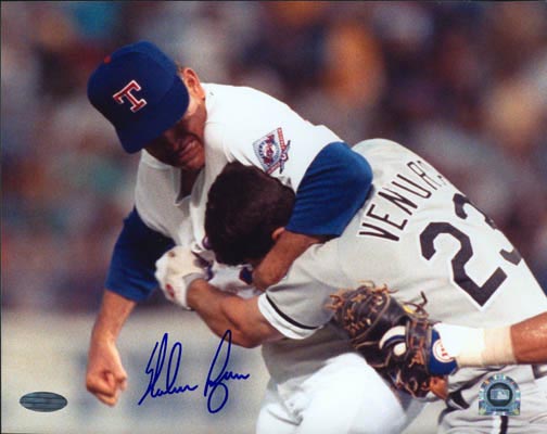 nolan-ryan-headlock-robin-ventura