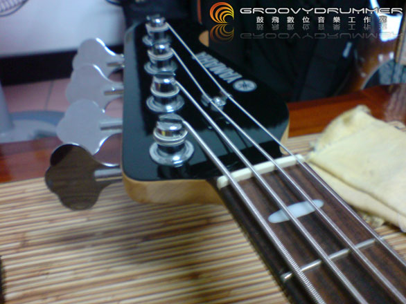 bass_strings01 bass_strings01