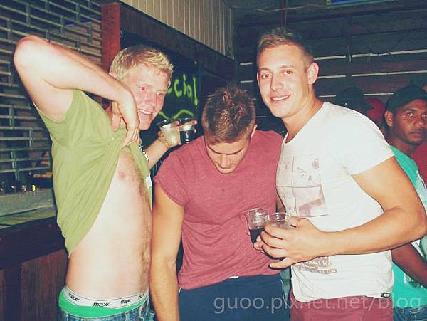 1379803_10202263874260729_131645910_n