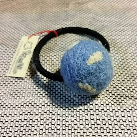 水藍色白雲羊毛氈髮球NT100.jpg