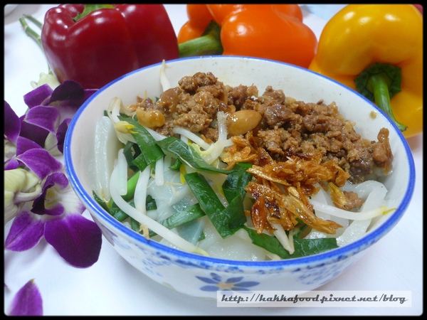 板條1筍干、四神湯、客家小湯圓、湯圓、鹹湯圓、鮮肉湯圓、大湯圓、客家湯圓、客家莊、士東市場、客家小吃、客家美食、天母、天母美食、天母小吃、傳統美食、傳統小吃、乾麵、乾意麵、肉燥乾麵、肉燥飯