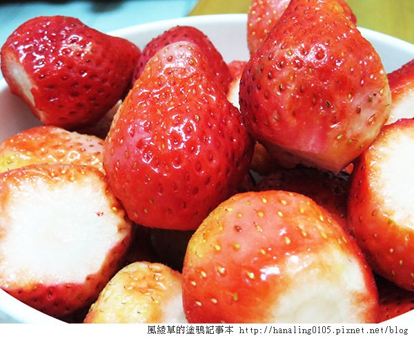 2014.02.13吃草莓 2014.02.13吃草莓