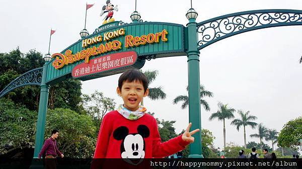2013.12.14 香港親子遊 耶誕節 迪士尼樂園 (3).JPG