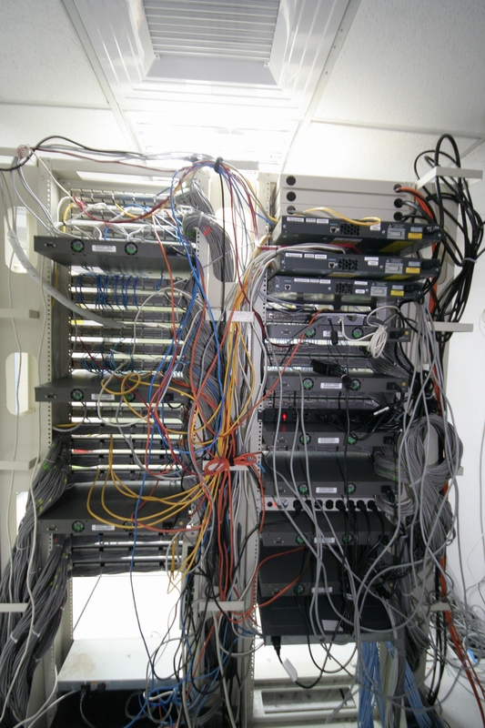 机房ups电池组接线图片_接线图分享 机房ups电池组接线图片
