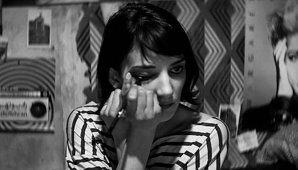 a-girl-walks-home-alone-at-night-04 a-girl-walks-home-alone-at-night-04
