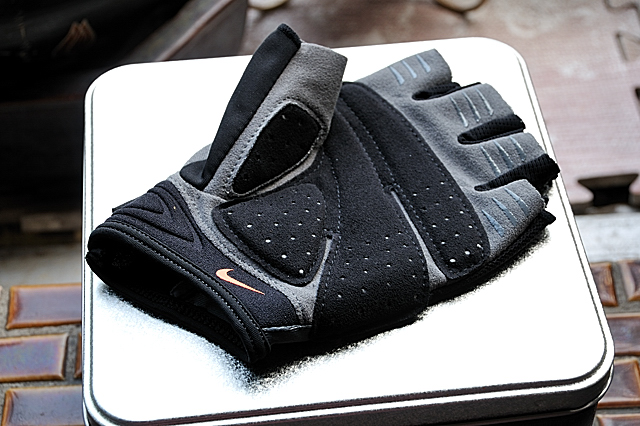 nike 飛輪手套 GX0050-008 05.jpg nike 飛輪手套 GX0050-008 05.jpg