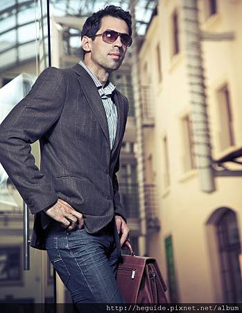 別讓你的頭髮壞了專業形象 別讓你的頭髮壞了專業形象