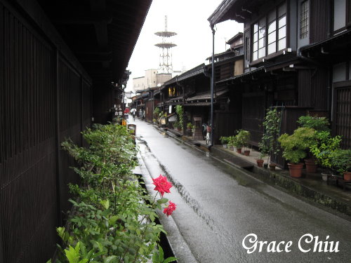 下著雨的飛驒老街