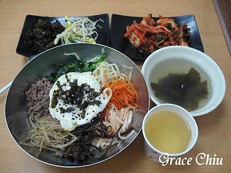 韓華屋~牛肉拌飯(泡菜為加點品項) 韓華屋~牛肉拌飯(泡菜為加點品項)