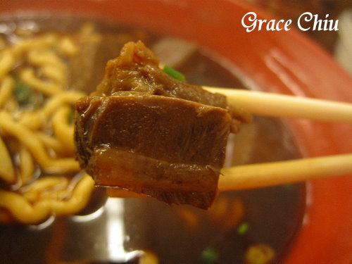 提督府牛肉麵