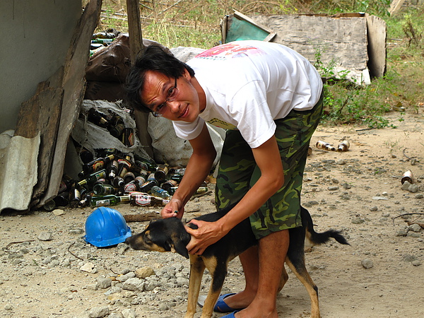 狗打蚤不到.jpg 狗打蚤不到.jpg