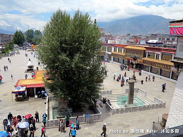 大昭寺廣場與遠眺布達拉宮