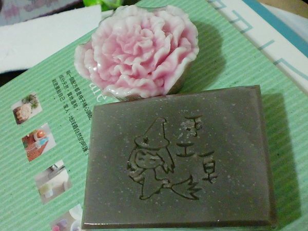 紫草鮮奶皂