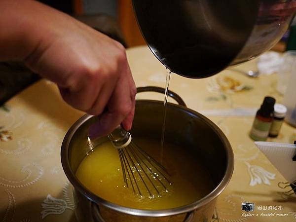 乳油木果酪梨皂035-wm.JPG 乳油木果酪梨皂035-wm.JPG