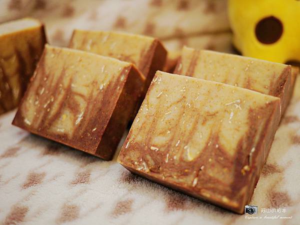 蜂蜜燕麥牛奶皂045-wm.JPG