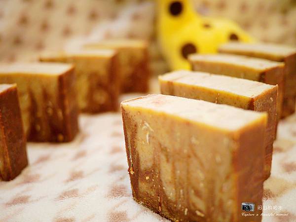 蜂蜜燕麥牛奶皂050-wm.JPG