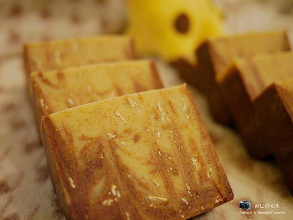 蜂蜜燕麥牛奶皂056-wm.JPG
