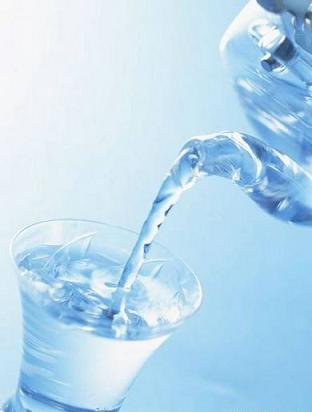 水 水