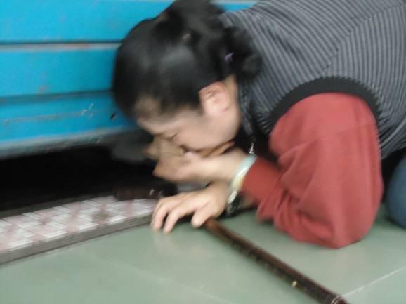 照服員與奶奶的親密接觸 照服員與奶奶的親密接觸